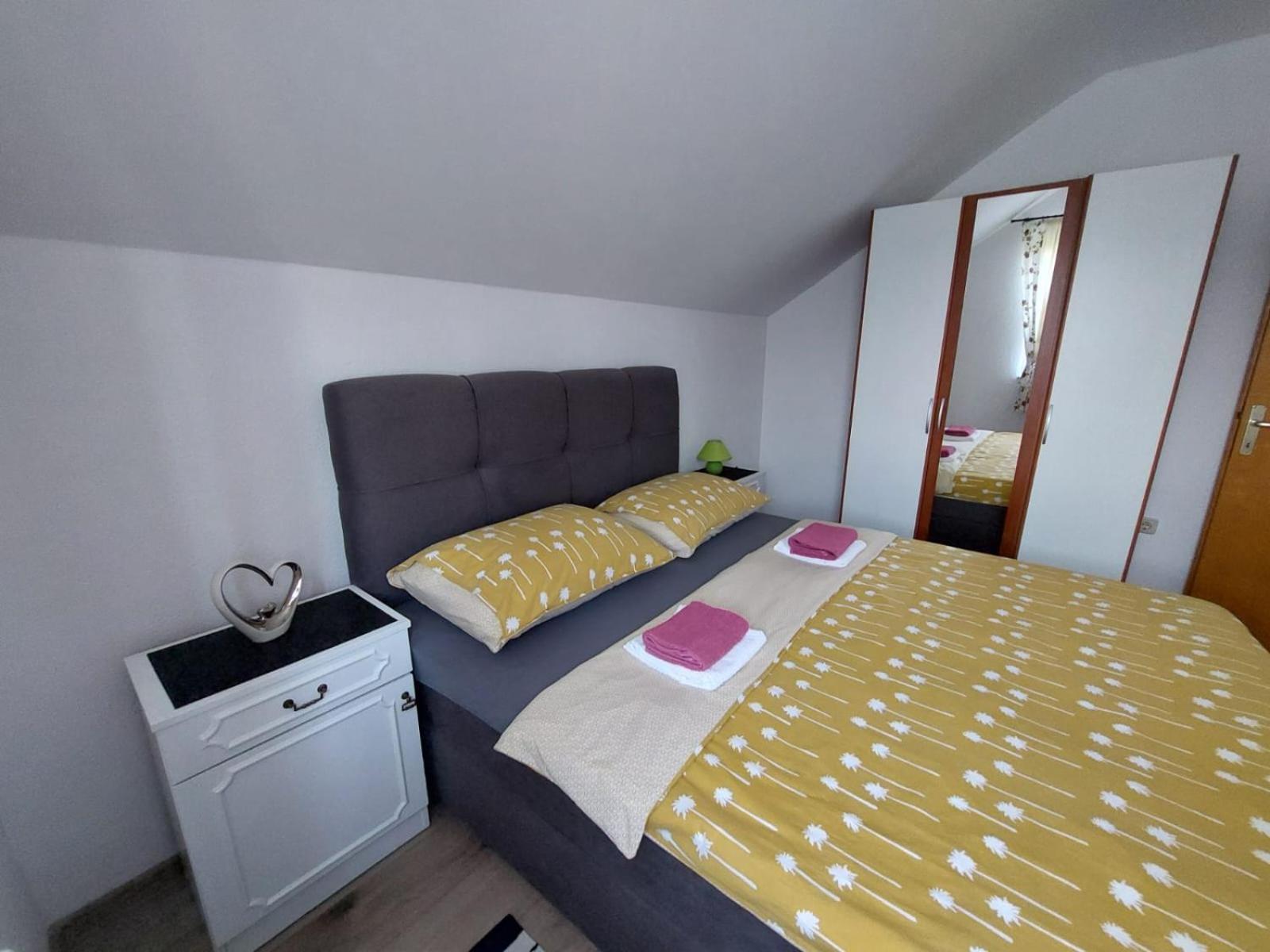Apartman Rita Perusic Екстер'єр фото